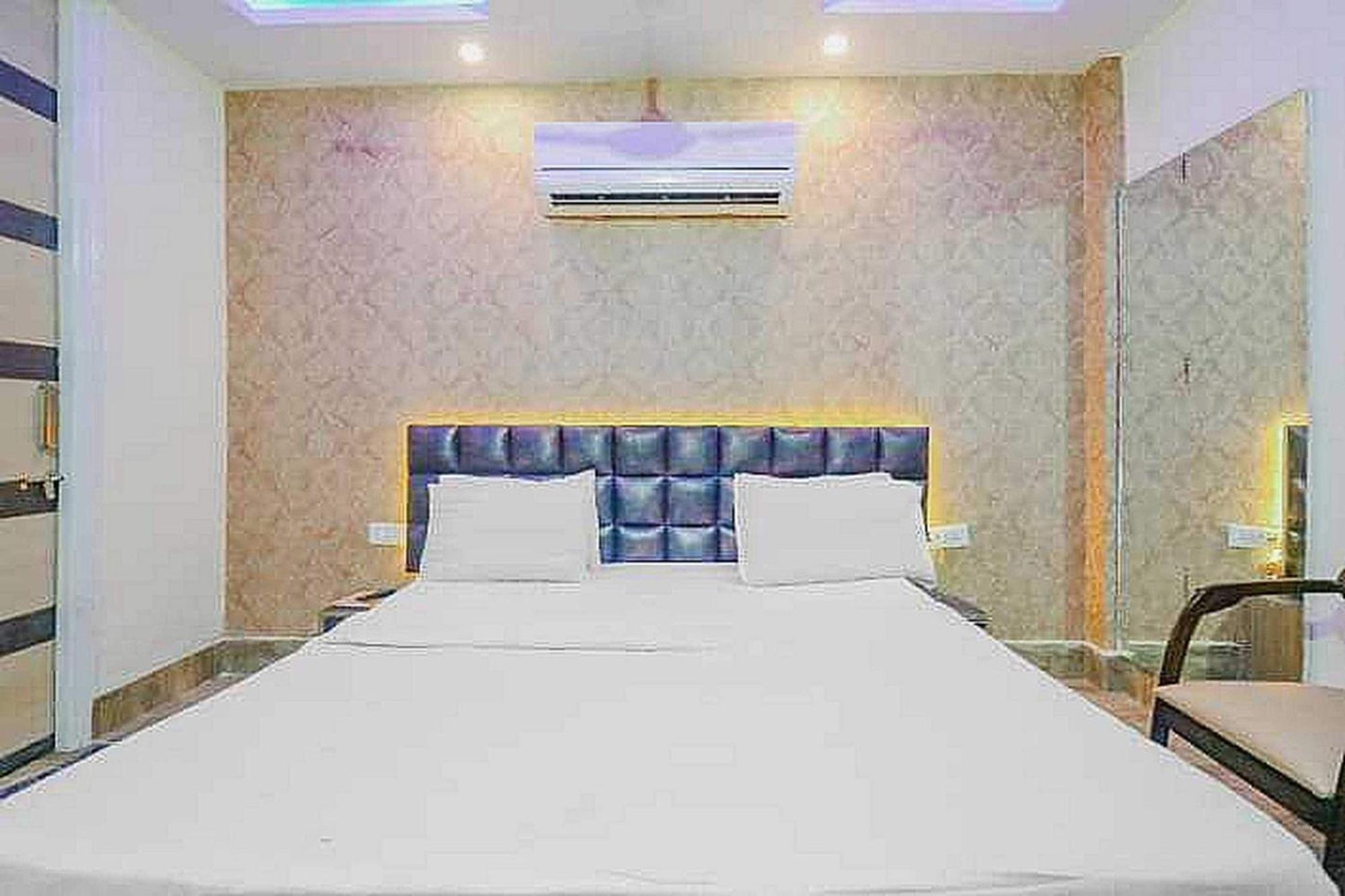Super Hotel O Vivaan Residency Rohtak Kültér fotó