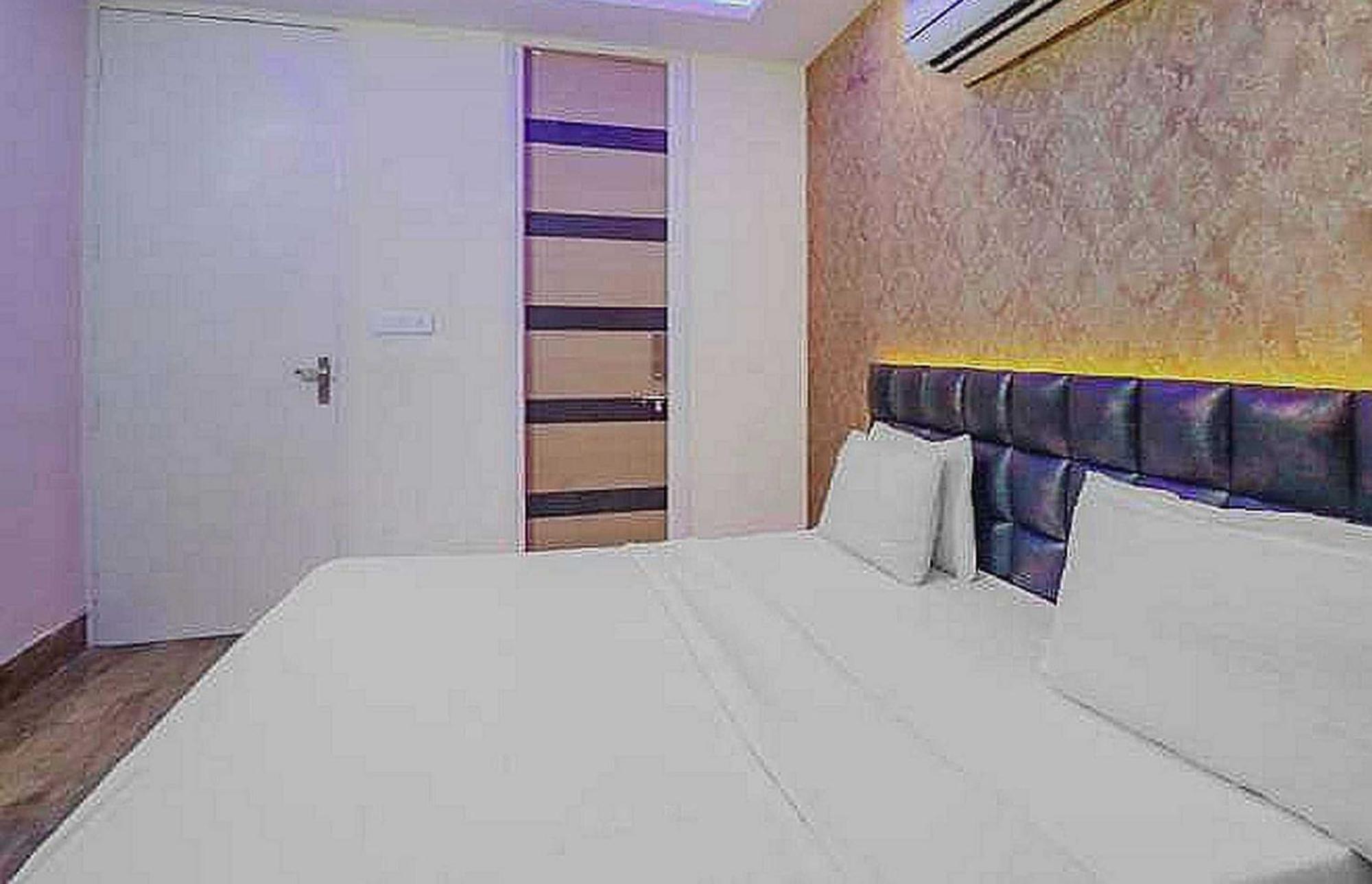 Super Hotel O Vivaan Residency Rohtak Kültér fotó